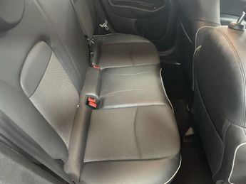 FIAT 500X 1.6 MultiJetII Cross SUV 5dr Diesel Manual Euro 6 (s/s) (120 ps)