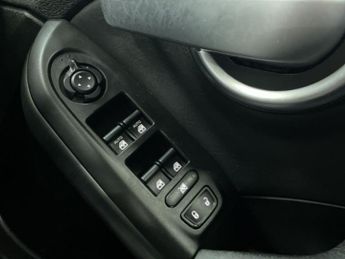 FIAT 500X 1.6 MultiJetII Cross SUV 5dr Diesel Manual Euro 6 (s/s) (120 ps)