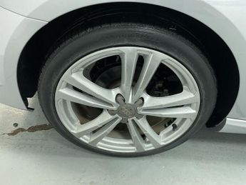 AUDI A3 2.0 TDI S line Sportback 5dr Diesel Manual Euro 6 (s/s) (150 ps)