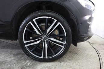VOLVO XC60 2.0 B5 MHEV R-Design Pro Auto AWD Euro 6 (s/s) 5dr