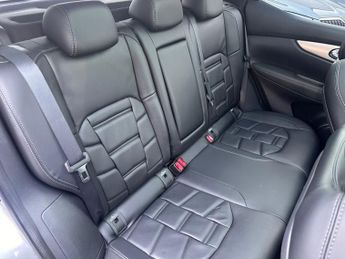 NISSAN QASHQAI 1.6 dCi Tekna+ SUV 5dr Diesel XTRON Euro 6 (s/s) (130 ps)