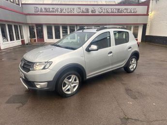 Dacia Sandero 0.9 TCe Laureate Hatchback 5dr Petrol Manual Euro 5 (90 ps)