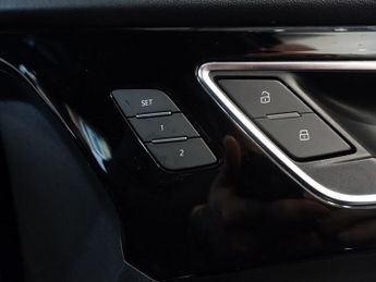 AUDI Q4 E-TRON 35 Edition 1 SUV 5dr Electric Auto 55kWh (170 ps)
