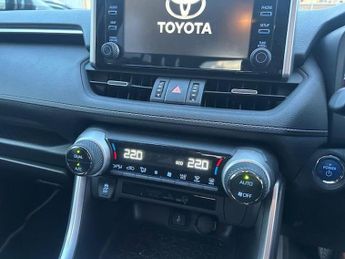 TOYOTA RAV4 2.5 VVT-h GPF Design SUV 5dr Petrol Hybrid CVT 4WD Euro 6 (s/s) 