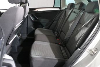 VOLKSWAGEN TIGUAN 1.4 TSI SE Navigation SUV 5dr Petrol DSG 4Motion Euro 6 (s/s) (1