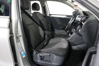 VOLKSWAGEN TIGUAN 1.4 TSI SE Navigation SUV 5dr Petrol DSG 4Motion Euro 6 (s/s) (1