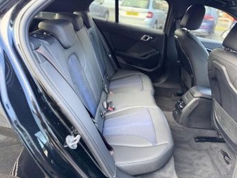 BMW 1 SERIES 1.5 118i M Sport (LCP) Hatchback 5dr Petrol DCT Euro 6 (s/s) (13