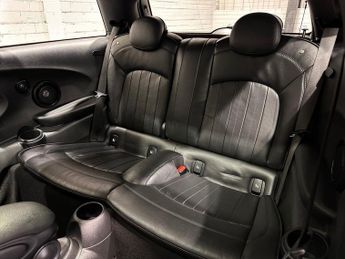 MINI Electric Hatch Cooper SE 32.6kWh Level 3 Hatchback 3dr Electric Auto (184 ps)