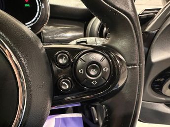 MINI Electric Hatch Cooper SE 32.6kWh Level 3 Hatchback 3dr Electric Auto (184 ps)