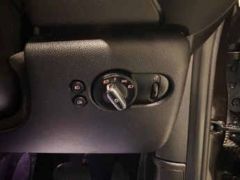 MINI Electric Hatch Cooper SE 32.6kWh Level 3 Hatchback 3dr Electric Auto (184 ps)