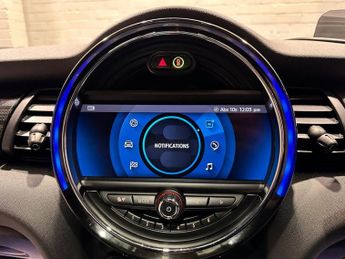 MINI Electric Hatch Cooper SE 32.6kWh Level 3 Hatchback 3dr Electric Auto (184 ps)