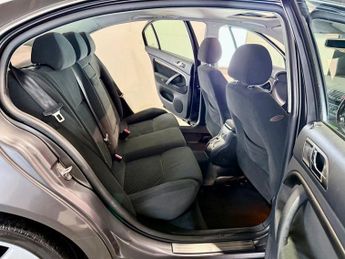 SKODA SUPERB 1.9 TDI Pure Drive Comfort Saloon 4dr Diesel Manual (154 g/km, 1