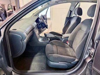 SKODA SUPERB 1.9 TDI Pure Drive Comfort Saloon 4dr Diesel Manual (154 g/km, 1