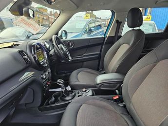 MINI COUNTRYMAN AUTOMATIC 1.5 Cooper SUV 5dr Petrol Auto Euro 6 (s/s) (136 ps)
