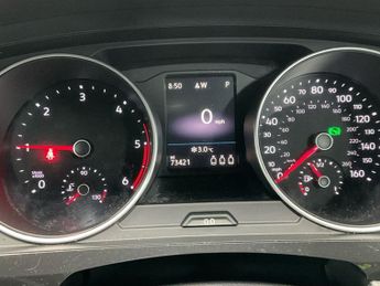 VOLKSWAGEN TIGUAN 2.0 TDI SE Navigation SUV 5dr Diesel DSG Euro 6 (s/s) (150 ps)