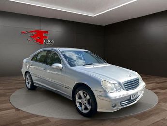 MERCEDES-BENZ C-CLASS 1.8 C180 Kompressor Avantgarde SE Saloon 4dr Petrol Automatic (1