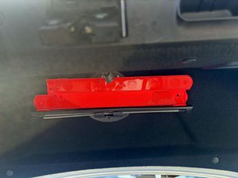 MERCEDES-BENZ C-CLASS 1.8 C180 Kompressor Avantgarde SE Saloon 4dr Petrol Automatic (1