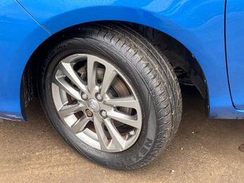 TOYOTA YARIS 1.33 Dual VVT-i Icon Hatchback 5dr Petrol Multidrive S Euro 5 Eu