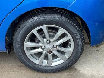 TOYOTA YARIS 1.33 Dual VVT-i Icon Hatchback 5dr Petrol Multidrive S Euro 5 Eu