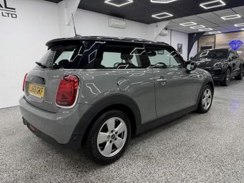 MINI HATCH 1.5 Cooper Classic Hatchback 3dr Petrol Steptronic Euro 6 (s/s) 