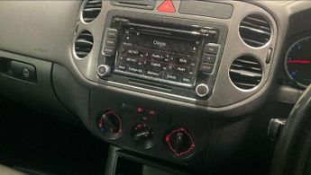 VOLKSWAGEN TIGUAN 2.0 TDI Sport SUV 5dr Diesel Auto 4WD Euro 4 (140 ps)