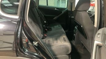 VOLKSWAGEN TIGUAN 2.0 TDI Sport SUV 5dr Diesel Auto 4WD Euro 4 (140 ps)