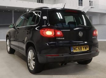 VOLKSWAGEN TIGUAN 2.0 TDI Sport SUV 5dr Diesel Auto 4WD Euro 4 (140 ps)