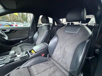 AUDI A4 2.0 TFSI 35 Black Edition Saloon 4dr Petrol S Tronic Euro 6 (s/s