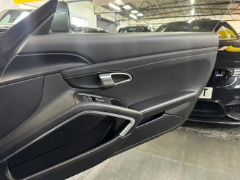 PORSCHE CAYMAN 2.7 981 Coupe 2dr Petrol PDK Euro 6 (s/s) (275 ps)