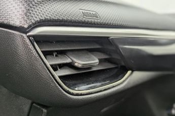 VAUXHALL Corsa Electric 50kWh Elite Nav Hatchback 5dr Electric Auto (7.4Kw Charger) (136