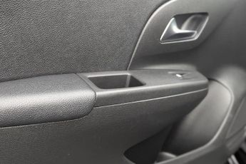 VAUXHALL Corsa Electric 50kWh Elite Nav Hatchback 5dr Electric Auto (7.4Kw Charger) (136