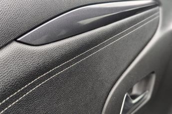 VAUXHALL Corsa Electric 50kWh Elite Nav Hatchback 5dr Electric Auto (7.4Kw Charger) (136