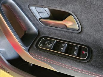 MERCEDES-BENZ A-CLASS 1.3 A180 AMG Line Hatchback 5dr Petrol 7G-DCT Euro 6 (s/s) (136 