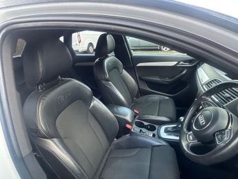 AUDI Q3 2.0 TDI S line SUV 5dr Diesel S Tronic quattro Euro 5 (s/s) (177