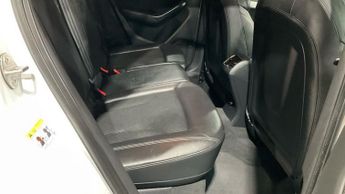 AUDI Q3 2.0 TDI S line SUV 5dr Diesel S Tronic quattro Euro 5 (s/s) (177