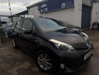 TOYOTA YARIS 1.5 VVT-h Icon Plus Hatchback 5dr Petrol Hybrid CVT Euro 5 (101 