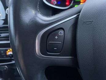 RENAULT CLIO 1.2 TCe Signature Nav Hatchback 5dr Petrol EDC Euro 6 (s/s) (120