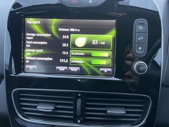 RENAULT CLIO 1.2 TCe Signature Nav Hatchback 5dr Petrol EDC Euro 6 (s/s) (120