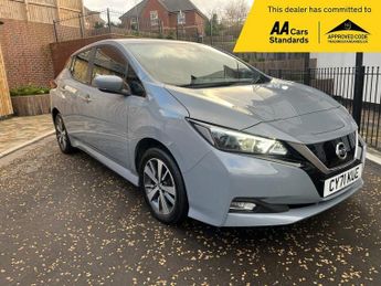 Nissan Leaf 40kWh Acenta Hatchback 5dr Electric Auto (150 ps)