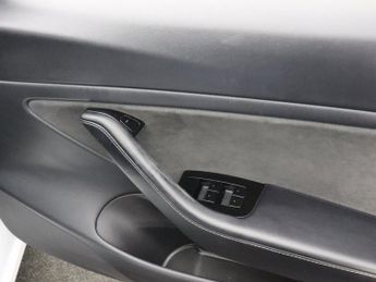 TESLA Model 3 (Dual Motor) Performance Saloon 4dr Electric Auto 4WDE (Performa