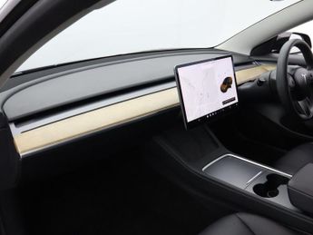 TESLA Model 3 Standard Range Plus Saloon 4dr Electric Auto RWD (241 bhp)