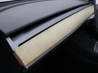 TESLA Model 3 Standard Range Plus Saloon 4dr Electric Auto RWD (241 bhp)