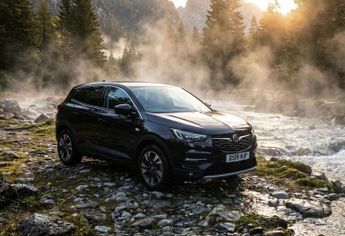 Vauxhall Grandland 1.5 Turbo D Sport Nav SUV 5dr Diesel Auto Euro 6 (s/s) (130 ps)