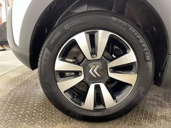 CITROEN C3 1.2 PureTech PLUS Hatchback 5dr Petrol EAT6 Euro 6 (s/s) (110 ps