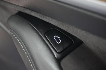 TESLA Model 3 Standard Range Plus Saloon 4dr Electric Auto RWD (241 bhp)