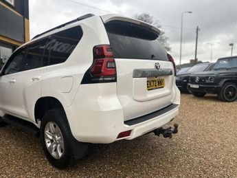 TOYOTA LAND CRUISER 2.8D Active SUV 5dr Diesel Auto 4WD Euro 6 (s/s) (7 Seat) (204 p