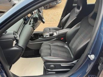 MERCEDES-BENZ A-CLASS 2.0 A200d AMG Line (Executive) Hatchback 5dr Diesel 8G-DCT Euro 