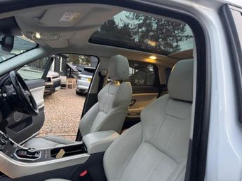 LAND ROVER RANGE ROVER EVOQUE 2.0 TD4 SE Tech SUV 5dr Diesel Auto 4WD Euro 6 (s/s) (180 ps)