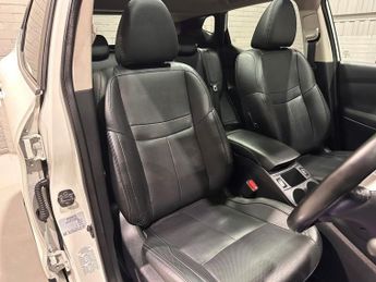 NISSAN QASHQAI 1.6 dCi Tekna SUV 5dr Diesel XTRON 2WD Euro 6 (s/s) (130 ps)