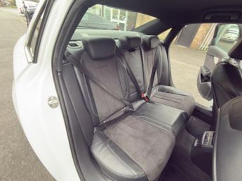 AUDI A4 2.0 TDI S line Saloon 4dr Diesel S Tronic Euro 6 (s/s) (150 ps)